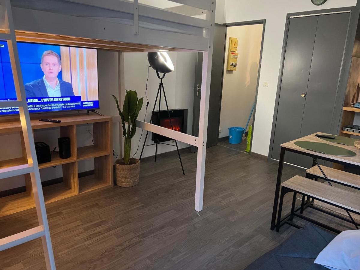 Studio Les Izards Les Angles  Exterior foto